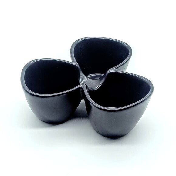 Matte Grey Triple Clover Ceramic Candle Holder - Picture 1 of 4